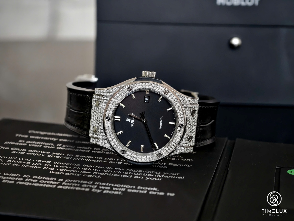 HUB Classic Fusion Black Dial Full Diamond 42mm Fullset 2021