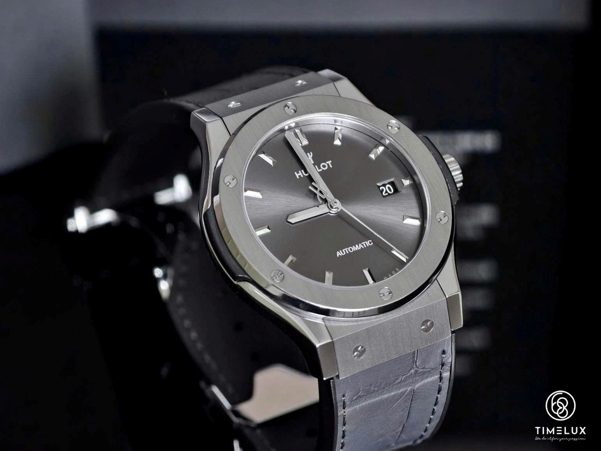 HUB Classic Fusion Grey Dial Titanium Automatic 42mm