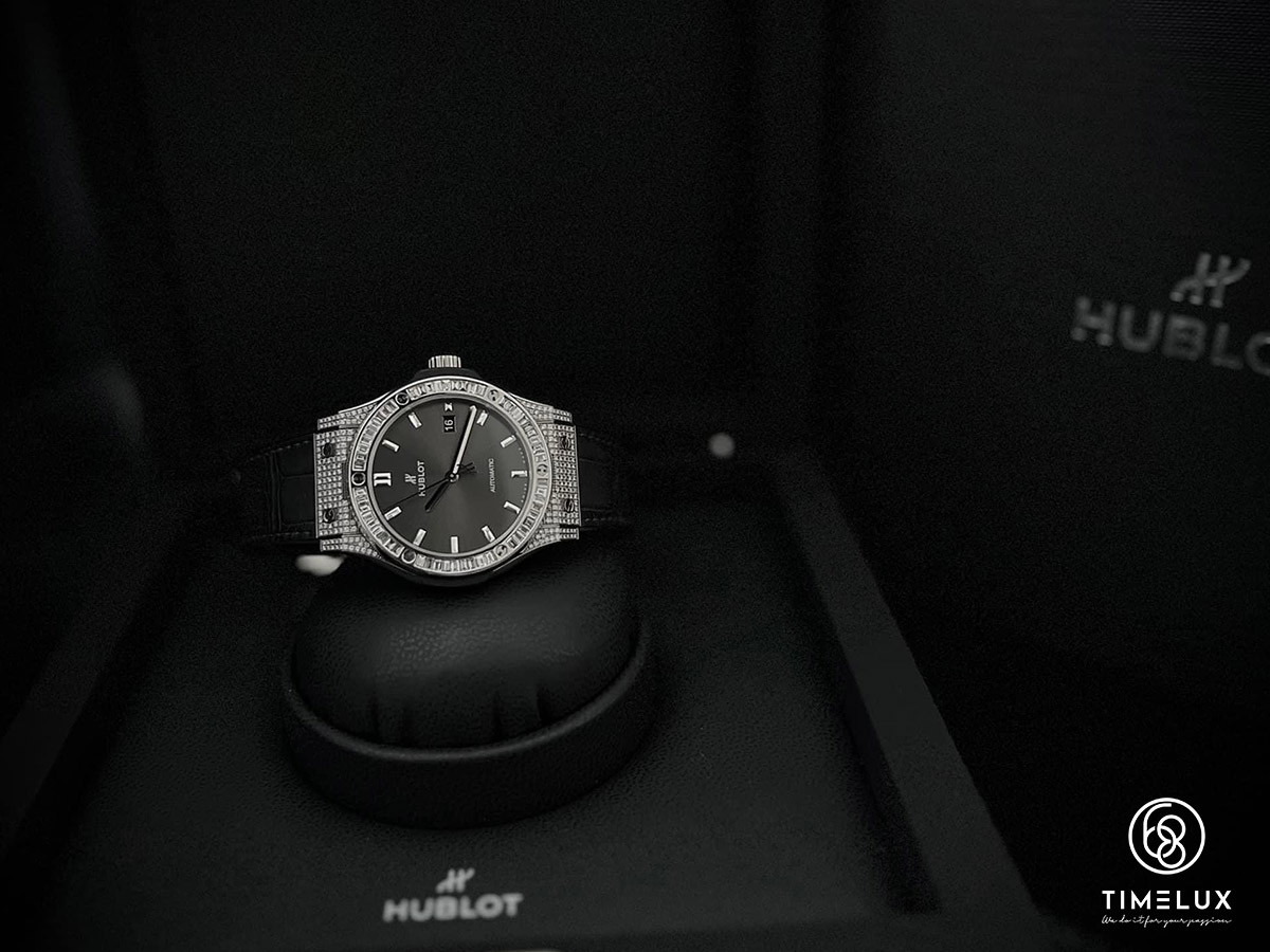 Hublot Fusion Custom Pave Full Baguette Diamond Bezel Grey Automatic 42mm Fullset Date 2021